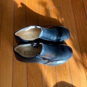 Orthopedic shoes